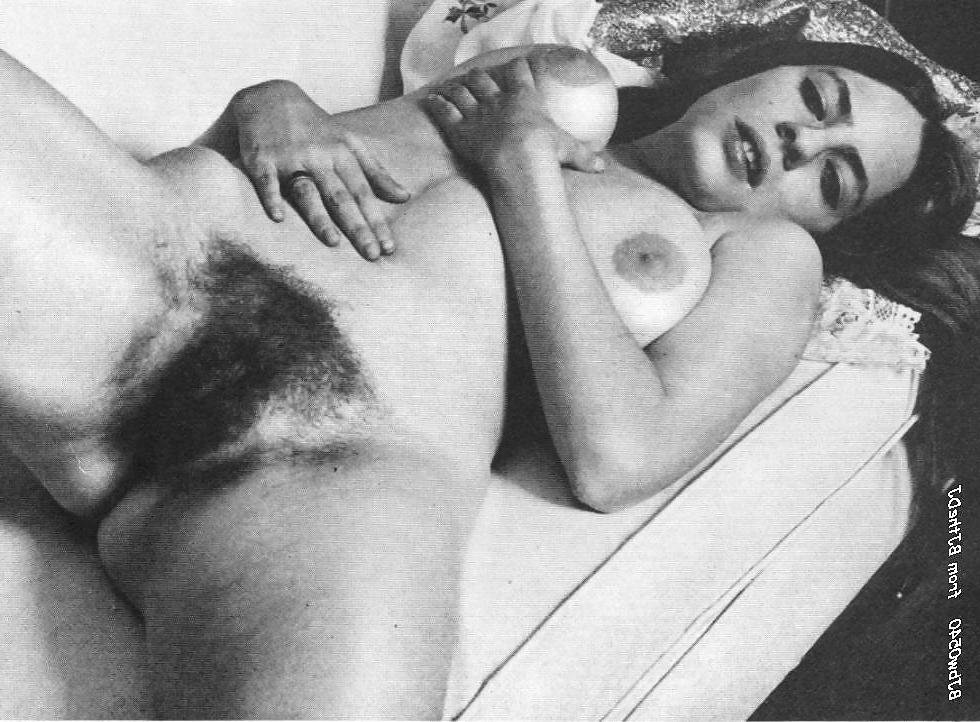 25P B & W VINTAGE BRUNETTES