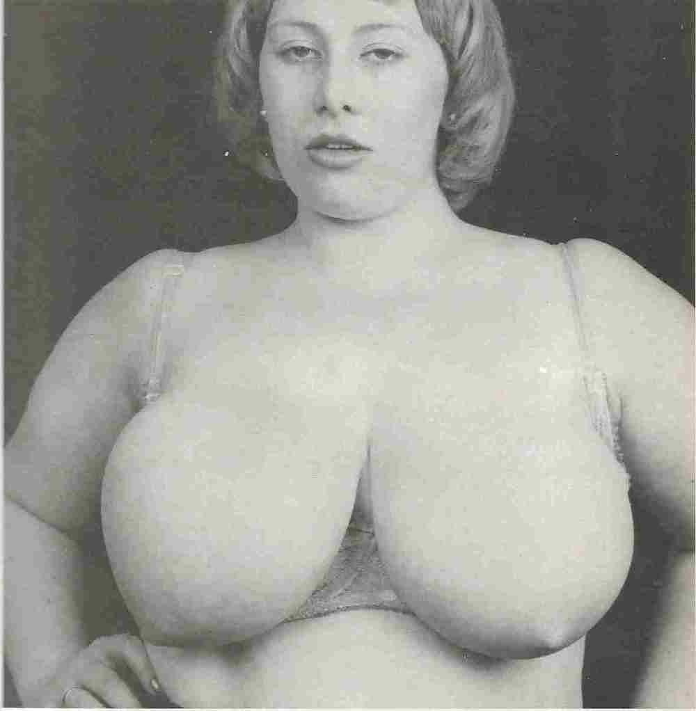 25P BIG TITS 1