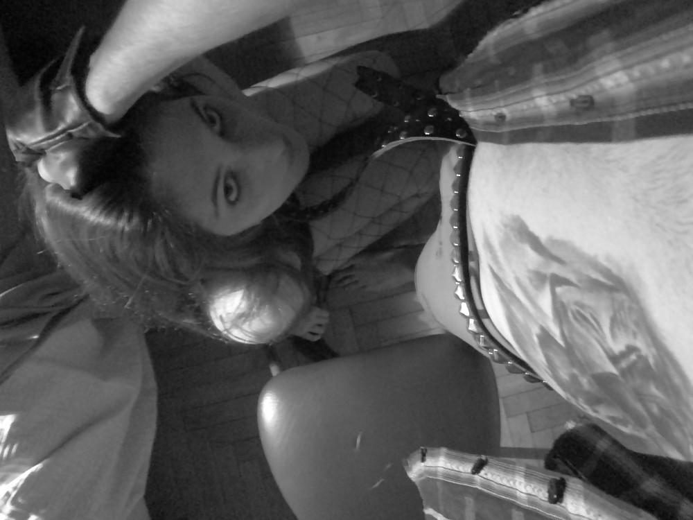 19P Submissive hot girlfriend