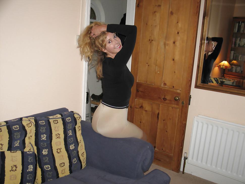 25P OTHER MATURE WOMEN IN GIRDLES!!