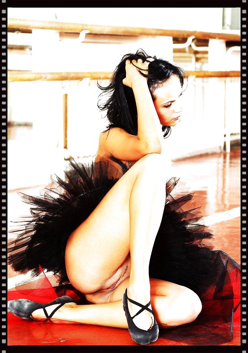 25P Ballet dancer