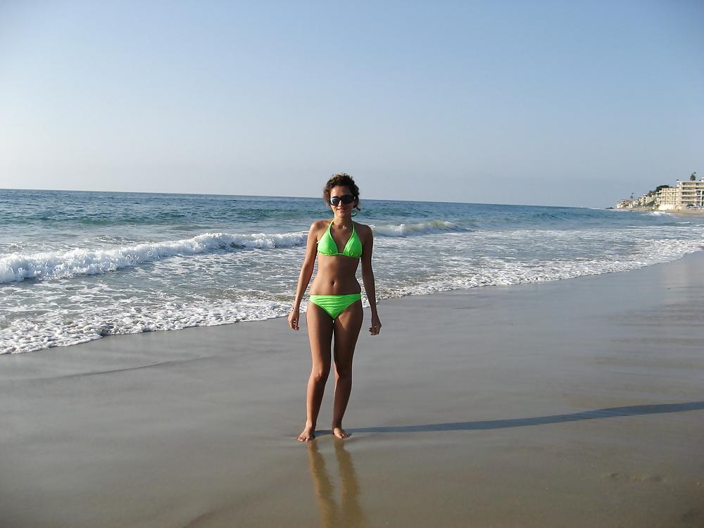 25P Persian Iranian in Bikinu