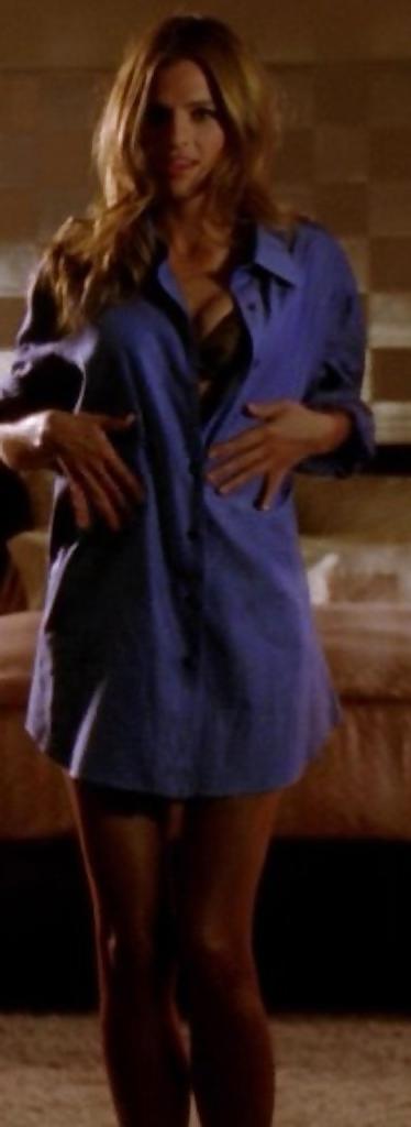 25P Stana Katic Castle Caps