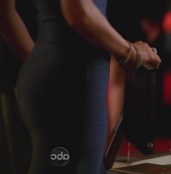 25P Stana Katic Castle Caps