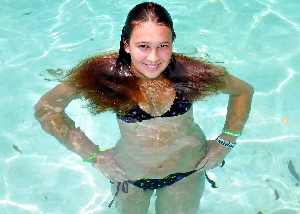 20P Die Poolgirls geben 1 zurück