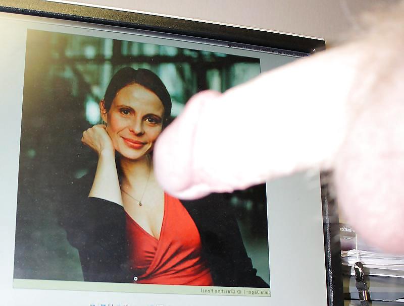 14P German actress mit Schwanz Teil 2