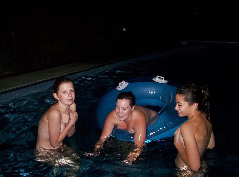 25P Nude by the Pool