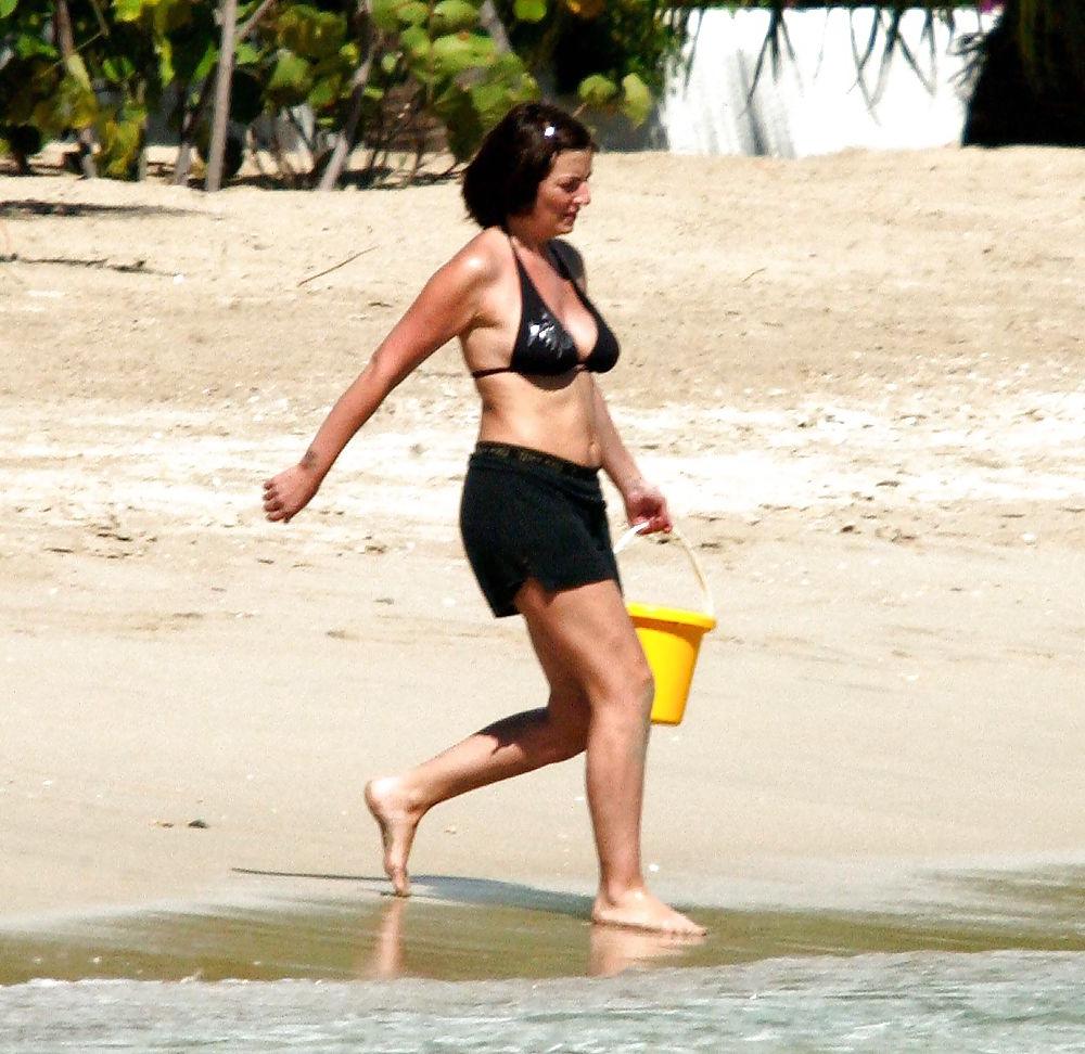 25P Davina McCall (includes her topless paparazzi pics)