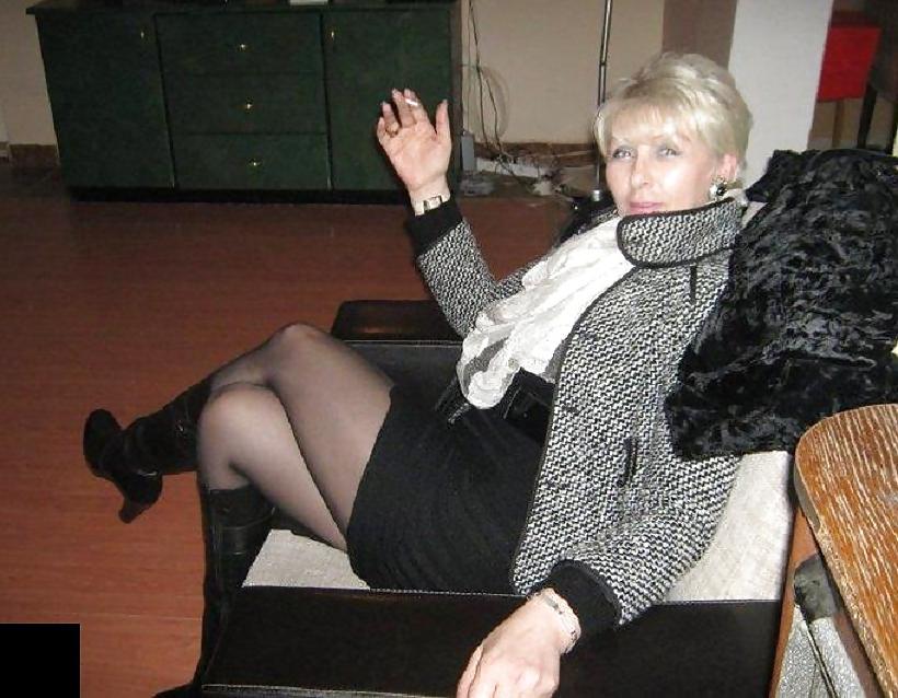 19P Mature Sluts in Nylons