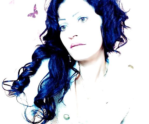 25P Mature dancer, always in a good mood, ready to play.
