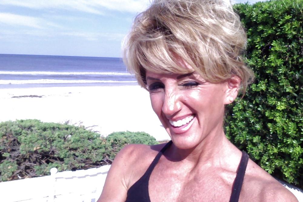 25P Hottest Milf Ever