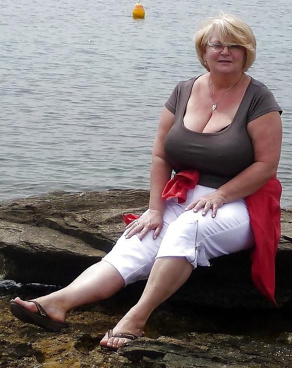 18P Mature-BBW-Ladies 490