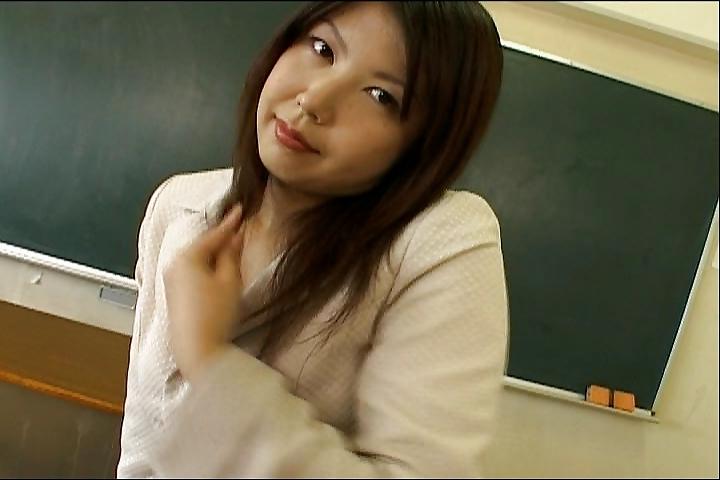 25P 043 - Hi, I'm Marilyn. Sexy Teacher.