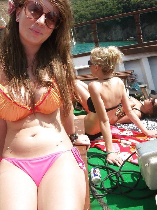25P Exhibitionist Holly M..