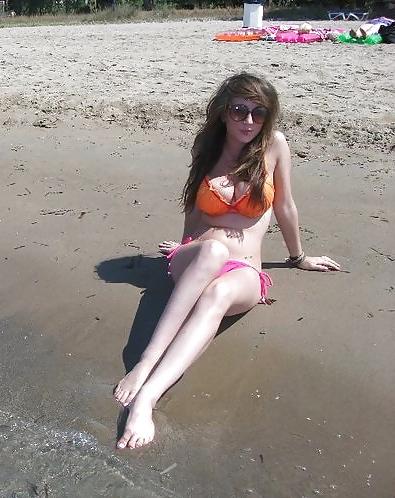 25P Exhibitionist Holly M..