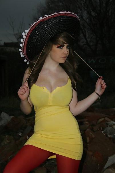 25P Exhibitionist Holly M..