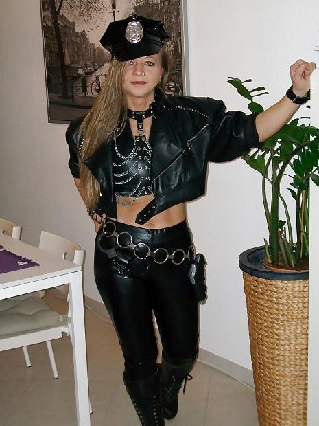 25P Leather Milf Alex