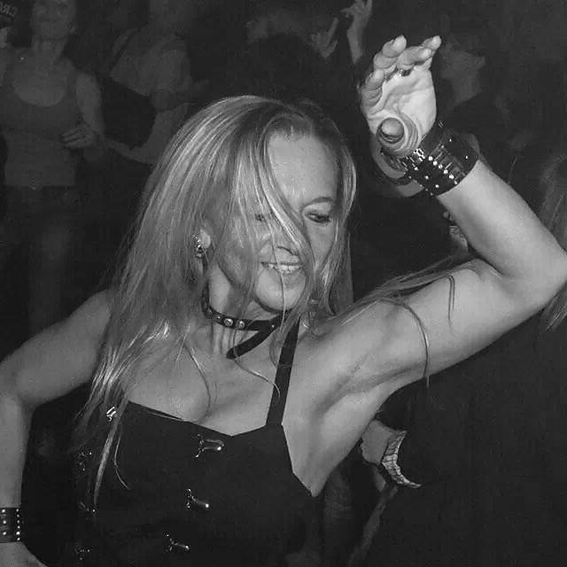 25P Leather Milf Alex