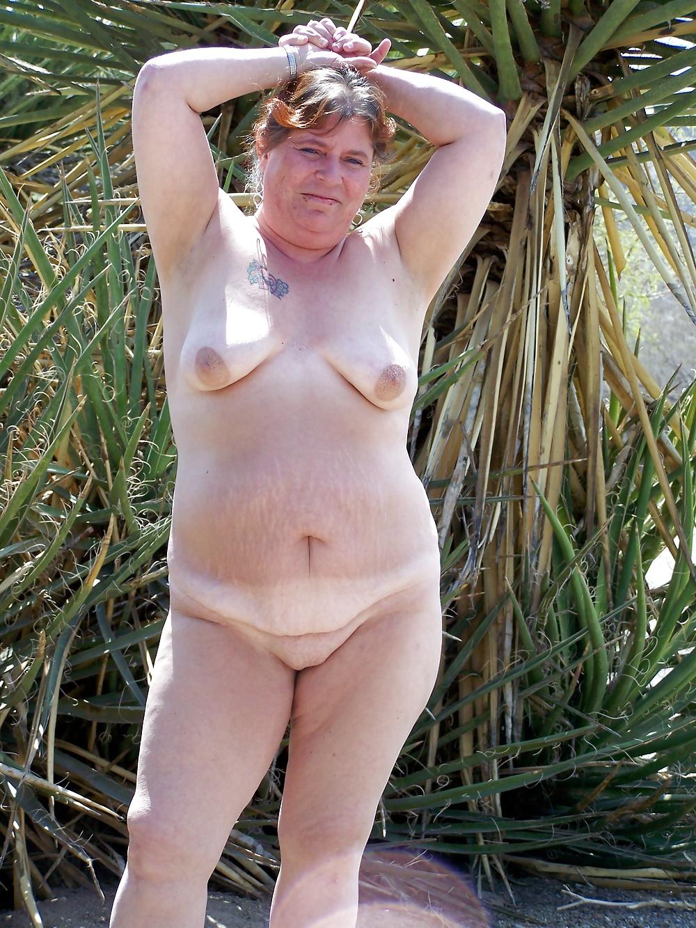 25P Matures of all shapes and sizes hairy and shaved 288