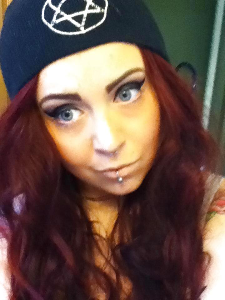 10P Facebook Exhibitionist