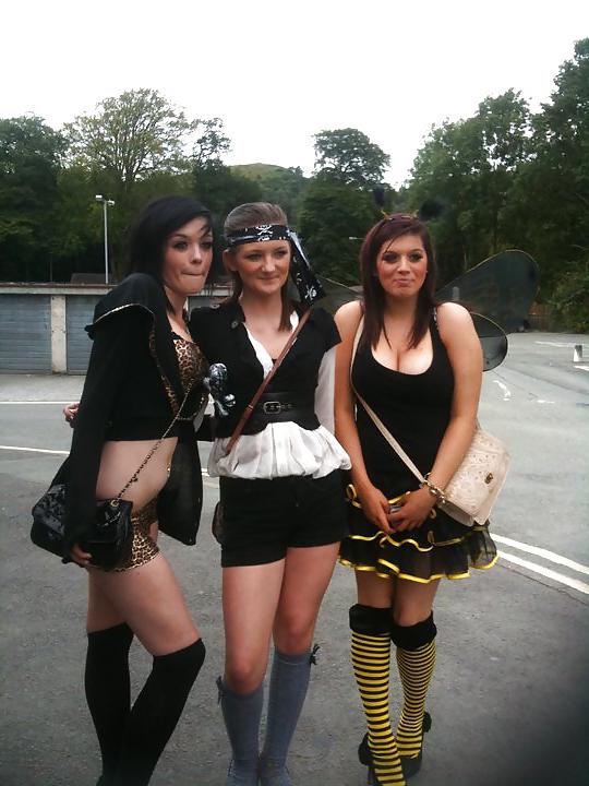 10P Facebook Exhibitionist