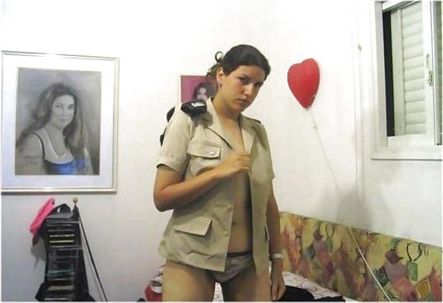 25P Israeli Defense Women ( largely Non Nude )