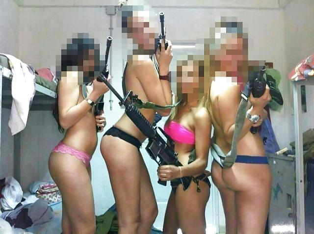 25P Israeli Defense Women ( largely Non Nude )