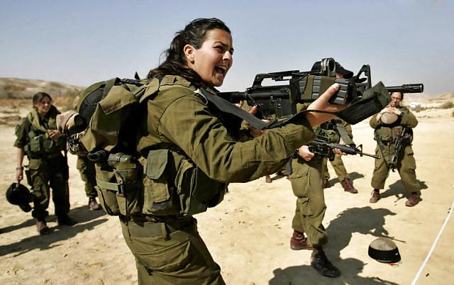25P Israeli Defense Women ( largely Non Nude )