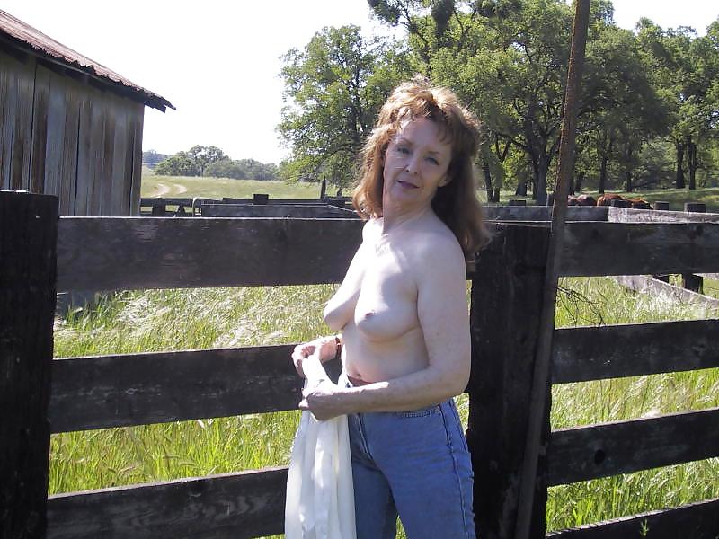 25P Sexy trailer trash gilf