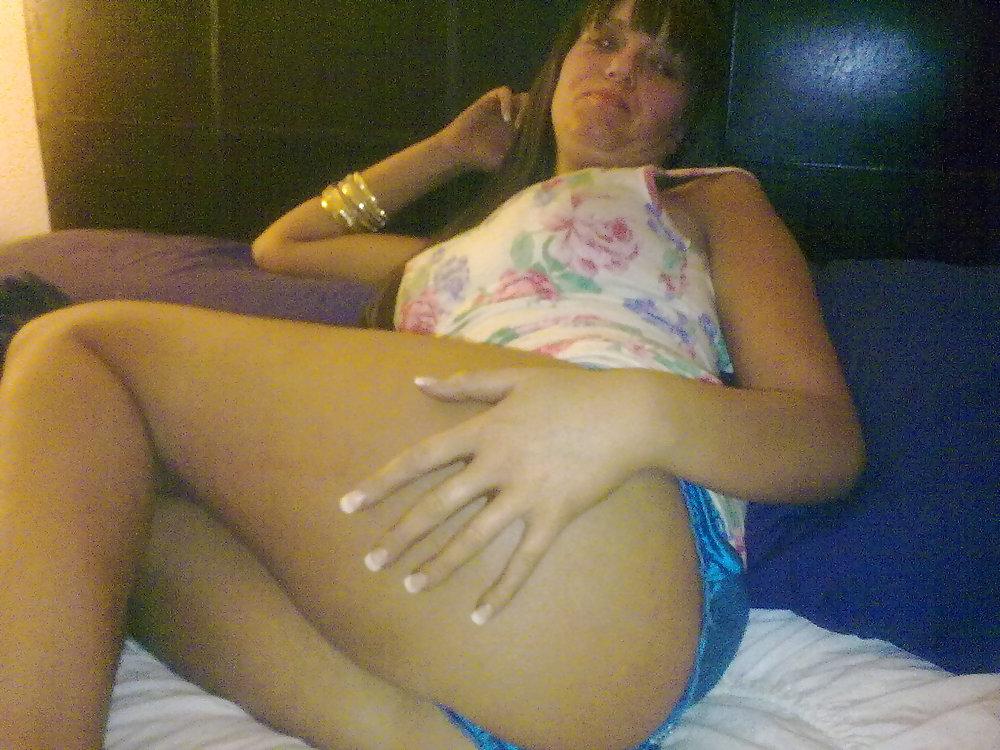6P Ex girlfriend posing and trying anal 1.
