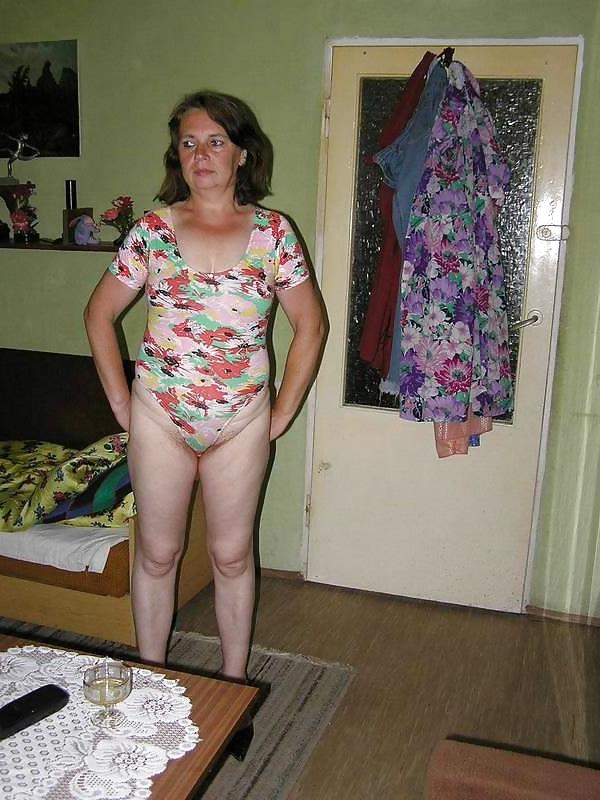 25P GILF.-.Unknown.3