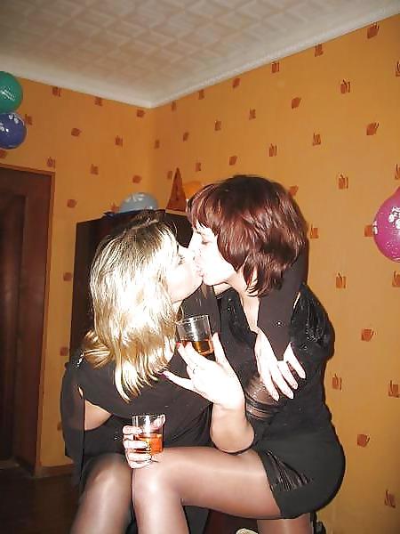 25P SEXY MILF PARTY LOVING HOT AND SEXY