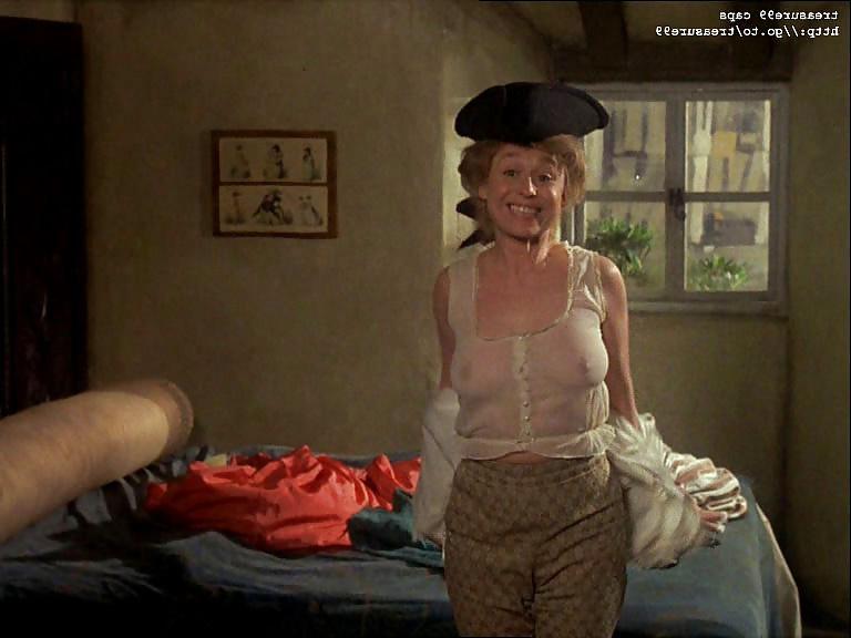 25P Barbara Windsor