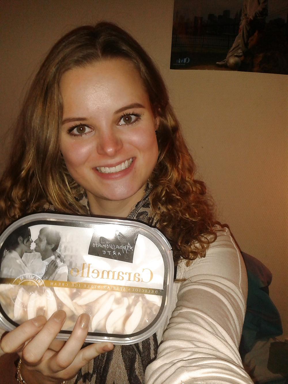 25P Selfshot & Boyfriend Pics she like her Yoghurt 312ml Activia