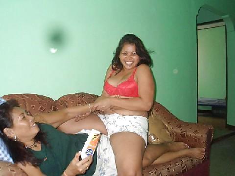 18P Filipina puta Joma... and mom