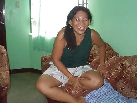 18P Filipina puta Joma... and mom