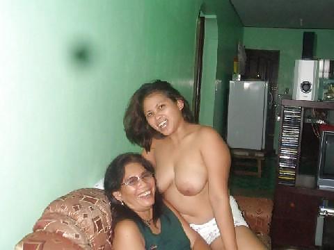 18P Filipina puta Joma... and mom