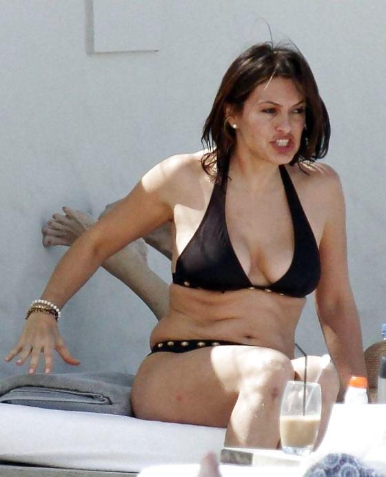 16P Mature celebrity Mariska Hartigay (50yrs)