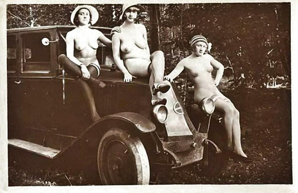 16P Vintage lady's & Cars-num-001