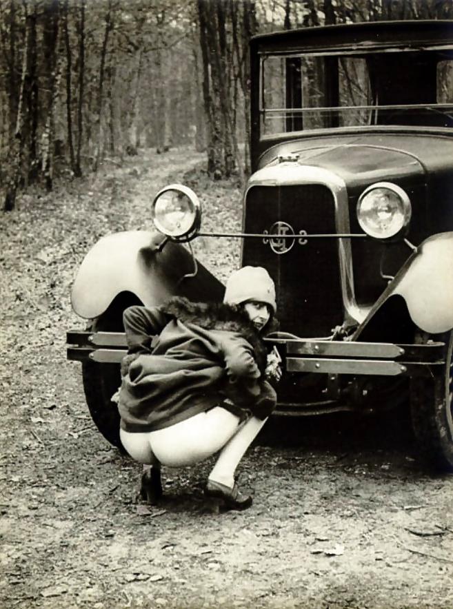 16P Vintage lady's & Cars-num-001