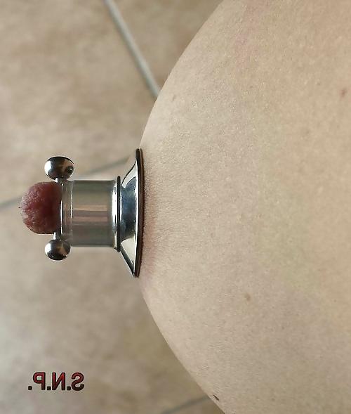 25P Large, huge nipples from matures and young girls