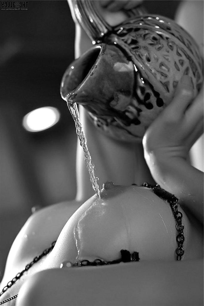 25P Large, huge nipples from matures and young girls