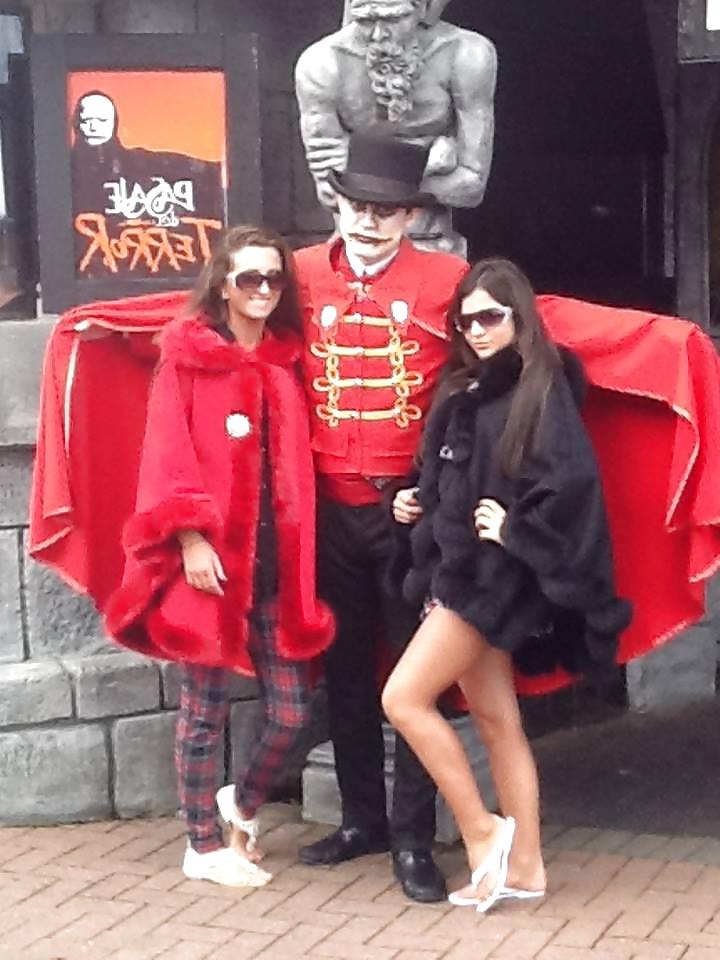25P Irish Gpysy Teen Girls Trip To Blackpool