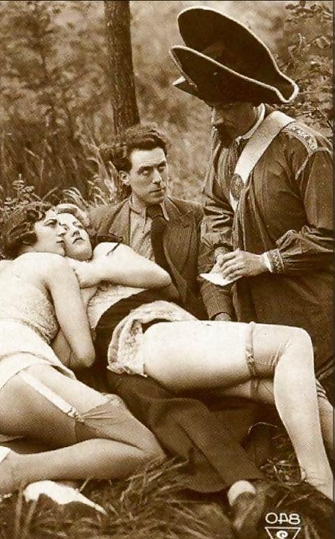 16P Vintage lady's & Courtship-num-001