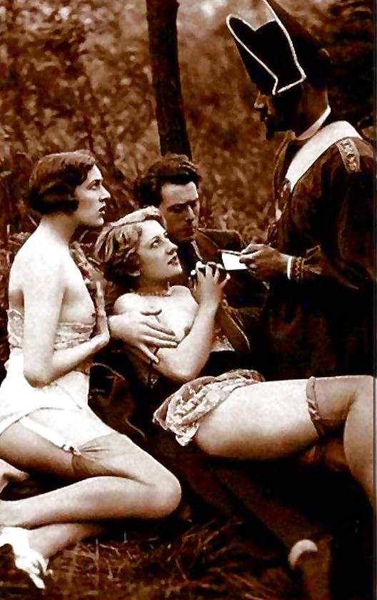 16P Vintage lady's & Courtship-num-001