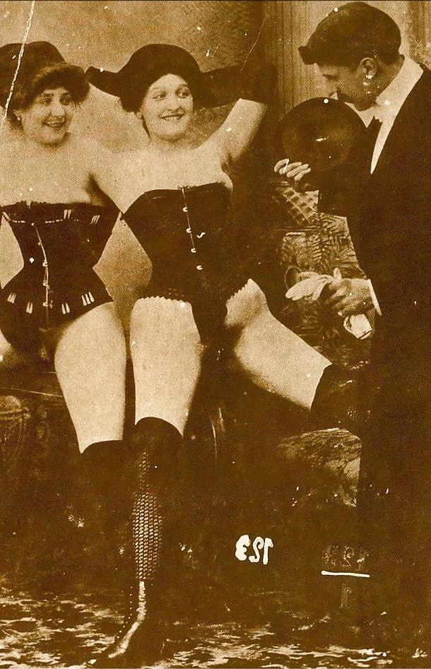16P Vintage lady's & Courtship-num-001