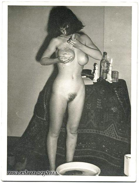 25P Vintage Nudes 2