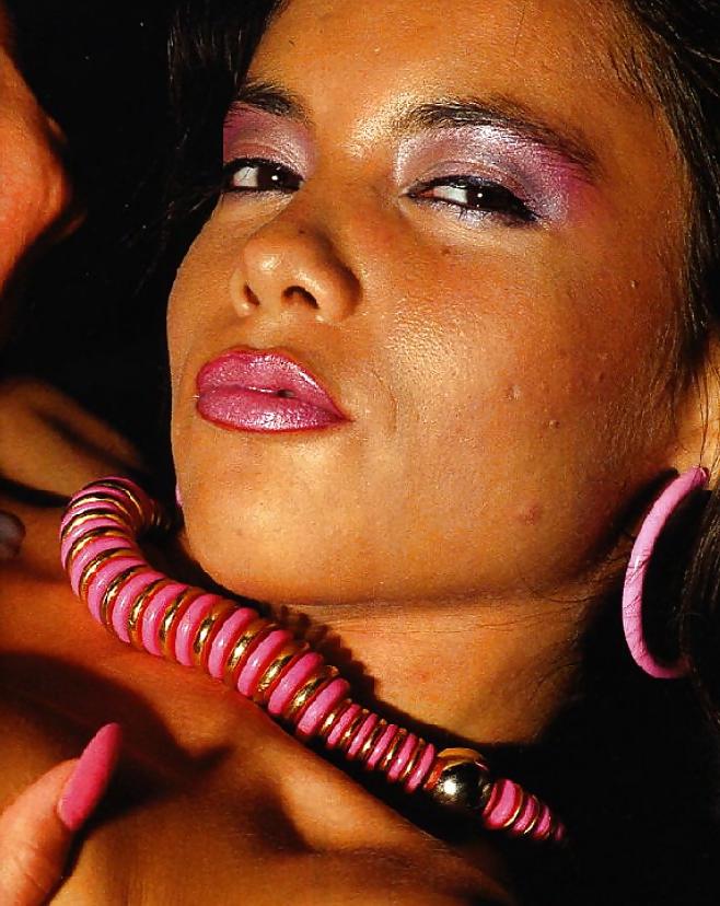 16P Vintage lady's & Their Makeup-num-001
