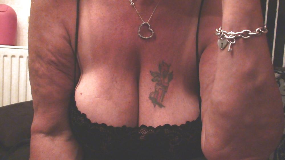 16P ...meine Frau (Tattoo) und meine Freundin