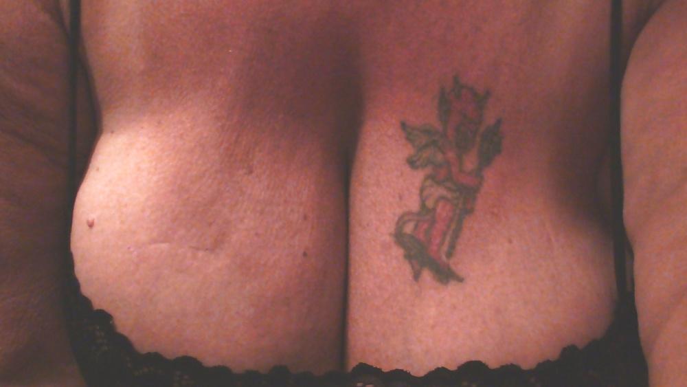16P ...meine Frau (Tattoo) und meine Freundin